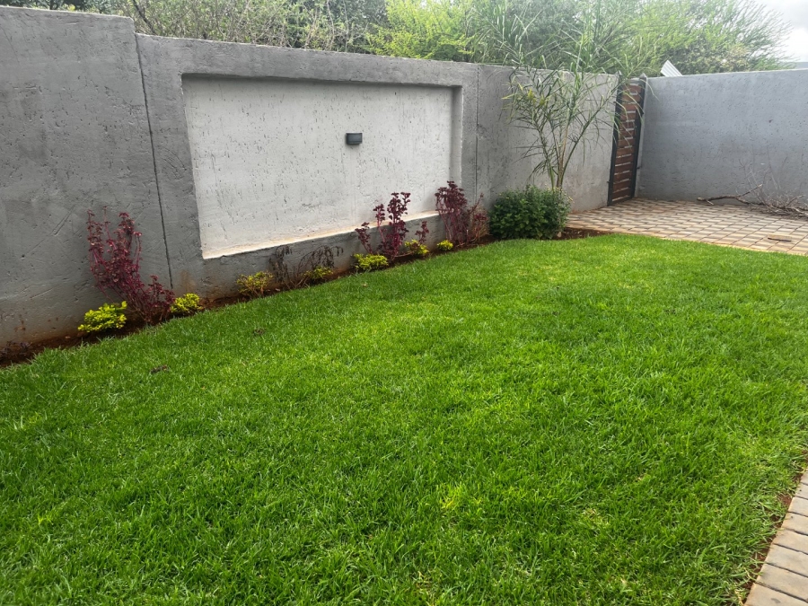 To Let 6 Bedroom Property for Rent in Seasons Lifestyle Estate North West